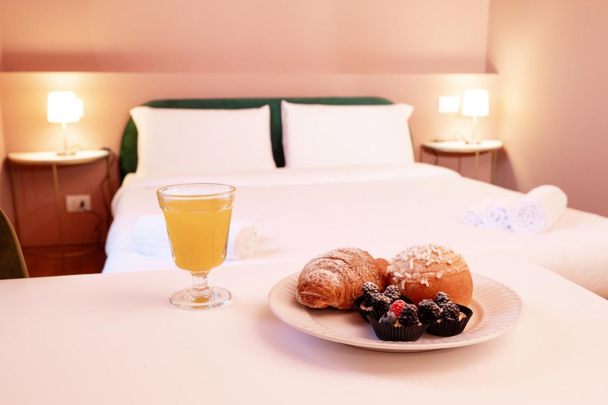 San Giuseppe Suite Lake Комо Екстериор снимка